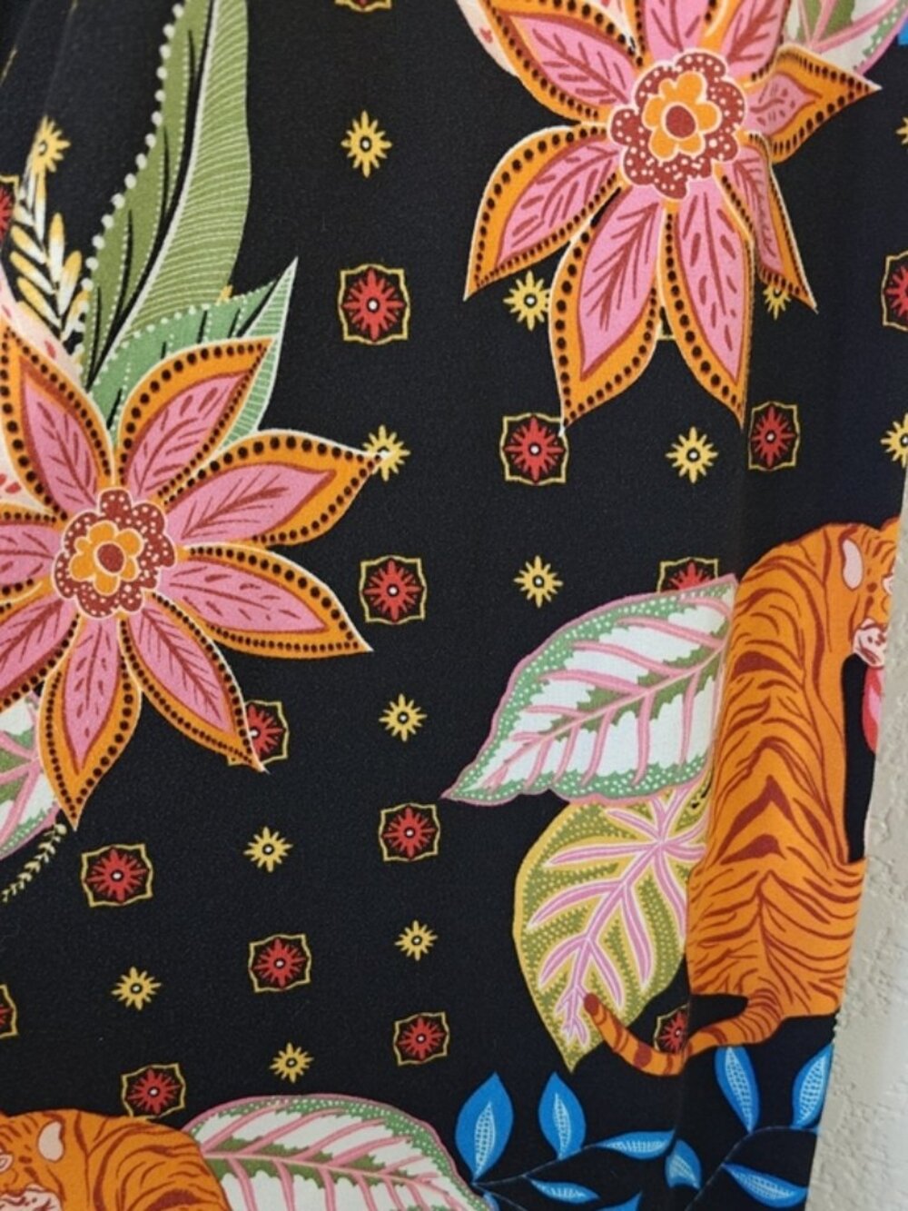 Room Service XL Pajama Set Black Tiger Floral Long Sleeve Button Down& Pants - Picture 9 of 9